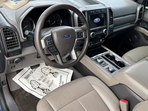 Used 2020 Ford Expedition XLT w/ Equipment Group 202A image 11