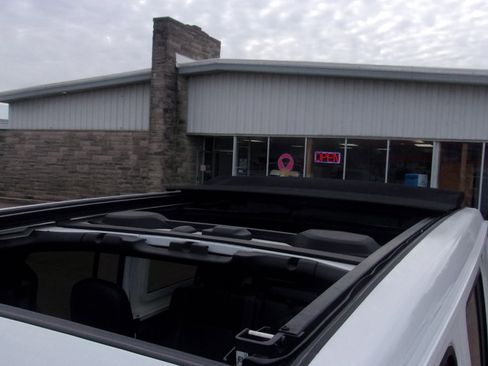 Used 2021 Jeep Wrangler Unlimited Rubicon 4xe w/ Safety Group image 10