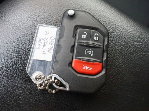 Used 2021 Jeep Wrangler Unlimited Rubicon image 40