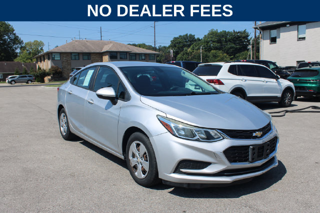 Used 2016 Chevrolet Cruze LS FWD image 2