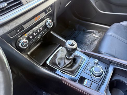 Used 2017 MAZDA MAZDA3 Touring image 13