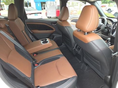 Used 2025 Subaru Forester Touring AWD/4WD image 25