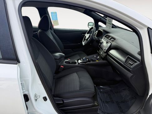Used 2019 Nissan Leaf SV w/ SV All Weather Package image 19