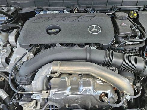 New 2025 Mercedes-Benz GLB 250 GLB 250 image 17