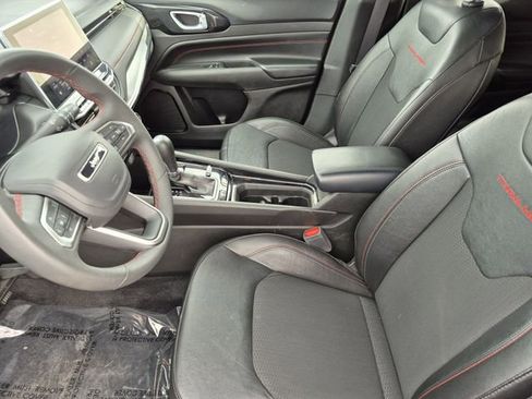 Certified 2025 Jeep Compass Trailhawk AWD/4WD image 19