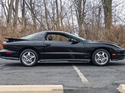Used 2001 Pontiac Firebird Trans Am image 9