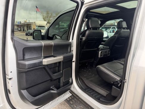 Used 2019 Ford F150 Raptor w/ Equipment Group 802A Luxury AWD/4WD image 23