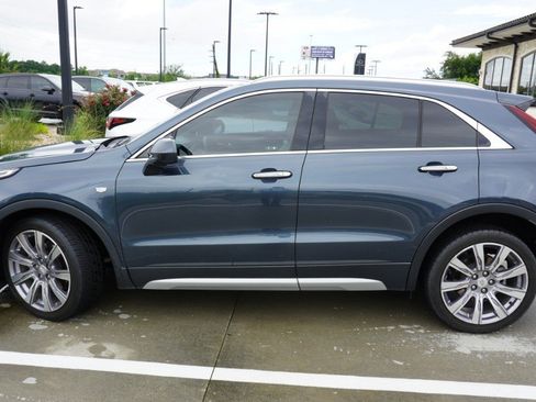 Used 2020 Cadillac XT4 Premium Luxury FWD image 4
