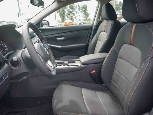 New 2025 Nissan Sentra SR image 18