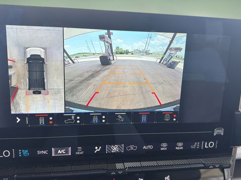 Used 2025 GMC Hummer EV 3X AWD/4WD image 21