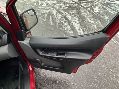 Used 2017 Nissan NV200 S image 27