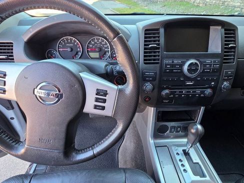 Used 2012 Nissan Pathfinder Silver image 24