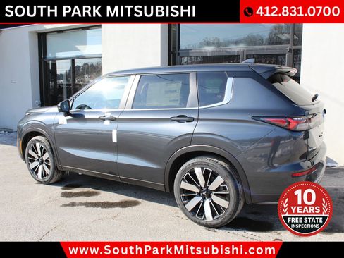 New 2026 Mitsubishi Outlander SE image 6