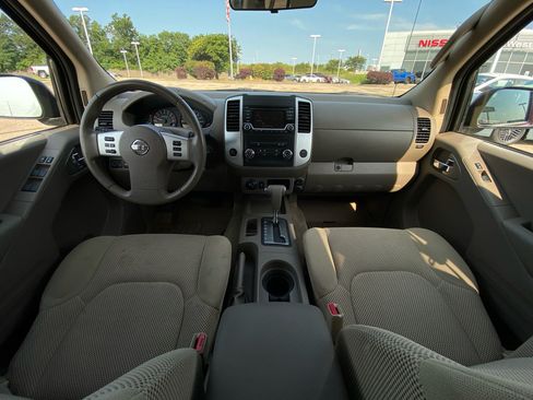 Used 2018 Nissan Frontier SV AWD/4WD image 19
