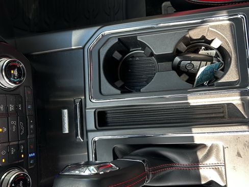 Used 2018 Ford F150 Lariat RWD image 13