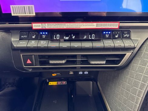 Used 2026 Toyota Camry XLE w/ Premium Package FWD image 26