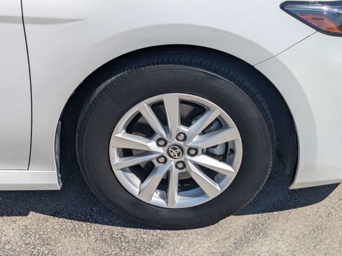 Used 2025 Toyota Camry LE FWD image 12
