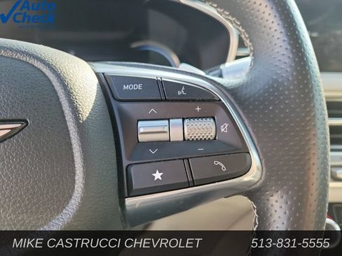 Used 2025 Genesis G70 2.5T AWD/4WD image 17