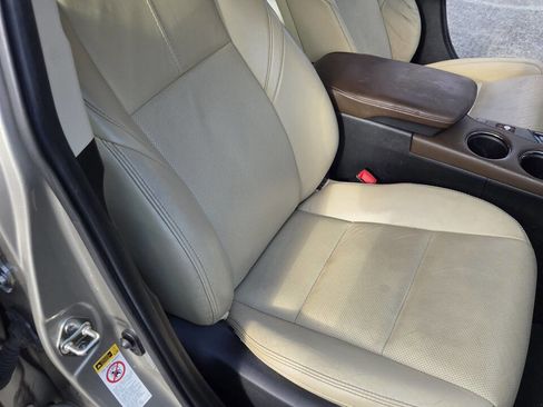 Used 2014 Toyota Avalon Limited image 5