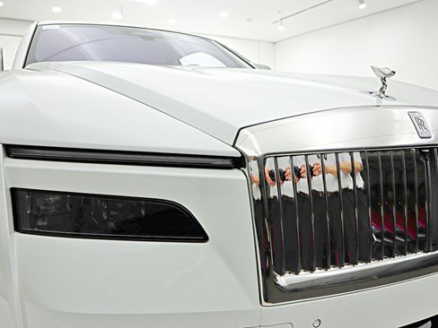 Used 2026 Rolls-Royce Spectre AWD/4WD image 24