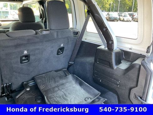 Used 2020 Jeep Wrangler Unlimited Sport S AWD/4WD image 23