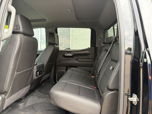 Used 2023 Chevrolet Silverado 1500 LTZ AWD/4WD image 19