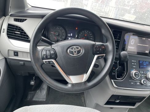 Used 2016 Toyota Sienna LE w/ Protection Package AWD/4WD image 16