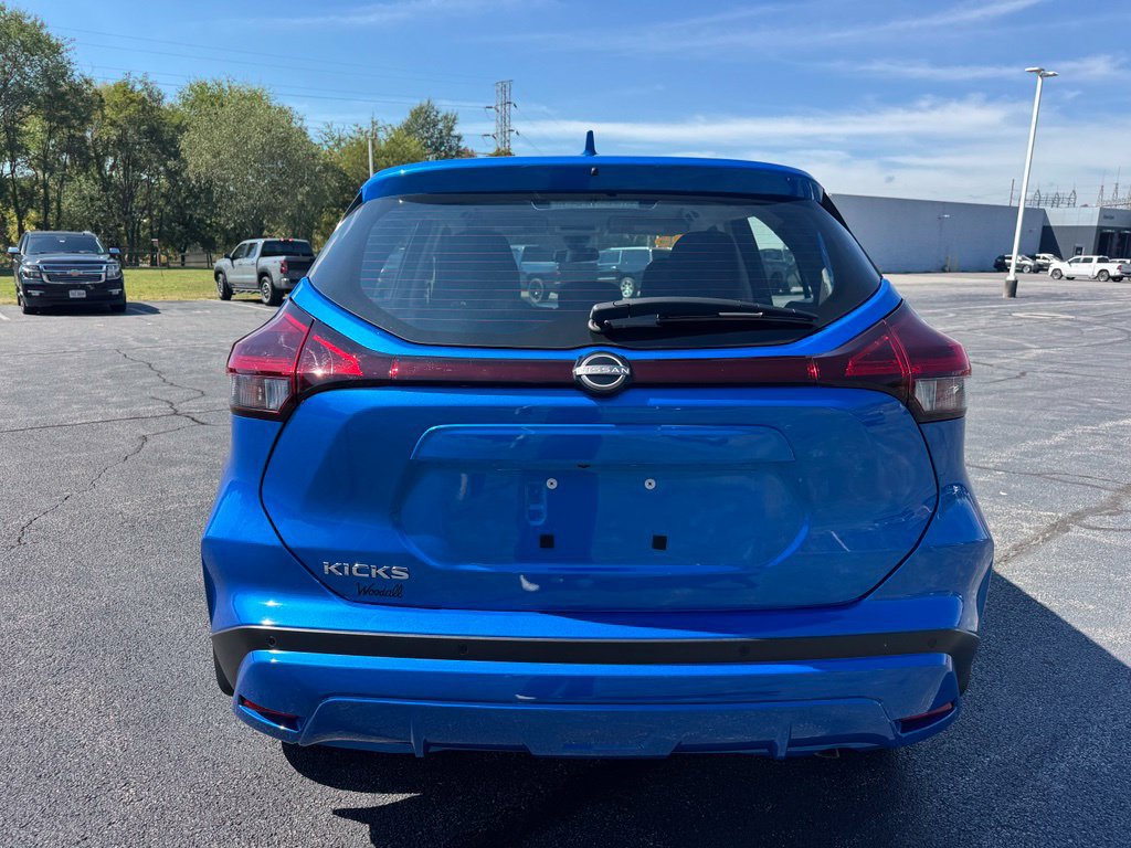 Certified 2025 Nissan Kicks Play S FWD image 7