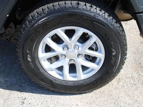 Used 2023 Jeep Wrangler Unlimited Sport AWD/4WD image 10