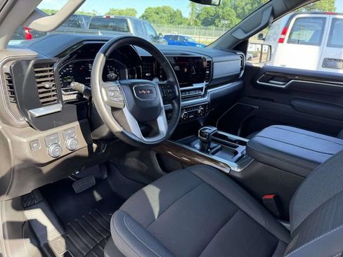 Used 2025 GMC Sierra 1500 Elevation AWD/4WD image 11