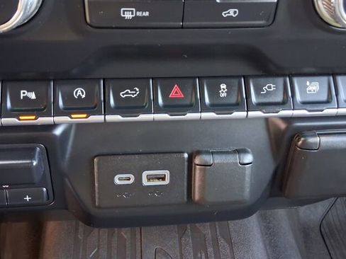 Used 2019 GMC Sierra 1500 SLE w/ Remote Start Package image 28