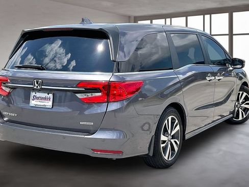Certified 2024 Honda Odyssey Touring image 6