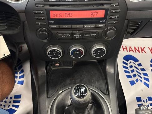 Used 2014 MAZDA MX-5 Miata Club RWD image 39