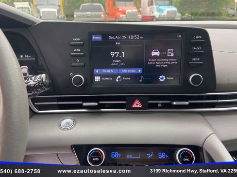 Used 2022 Hyundai Elantra SEL FWD image 16
