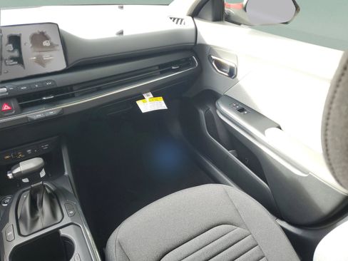 New 2025 Kia K4 EX FWD image 42