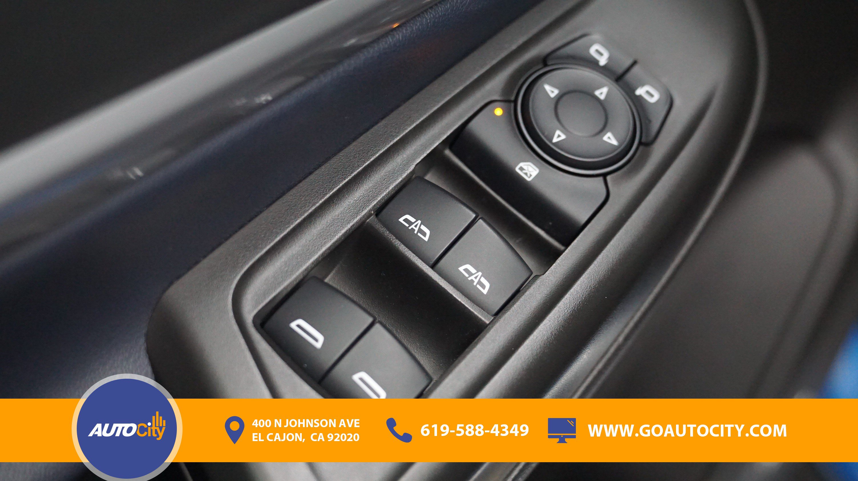 Used 2022 Chevrolet Bolt EUV Premier w/ Sun & Sound Package FWD image 18