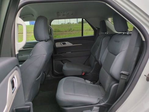 New 2026 Ford Explorer Active image 16