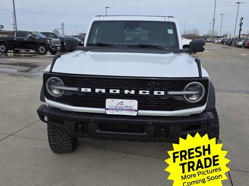 Used 2024 Ford Bronco Wildtrak image 2