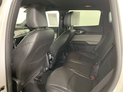 Used 2025 Jeep Compass Limited image 26