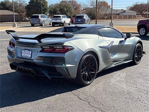 Used 2023 Chevrolet Corvette Z06 w/ Z07 Performance Package image 4