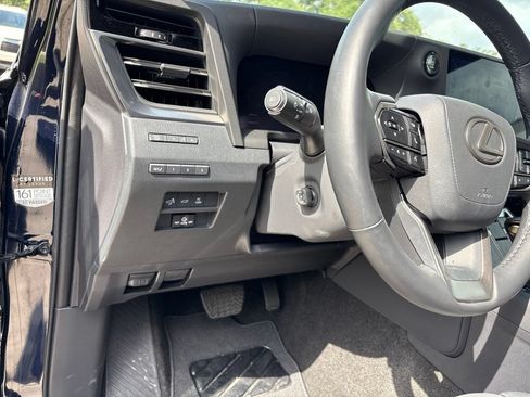 Certified 2025 Lexus GX 550 w/ Accessory Package (Z1) AWD/4WD image 13