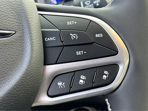 New 2026 Chrysler Voyager LX image 18