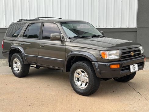 Used 1997 Toyota 4Runner Limited image 29
