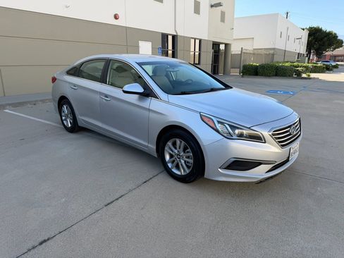 Used 2016 Hyundai Sonata SE FWD image 3