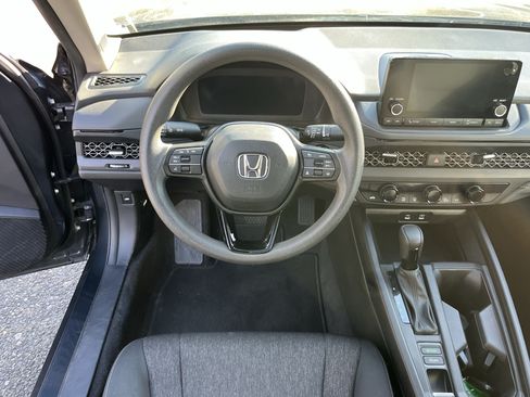 Used 2024 Honda Accord EX image 10