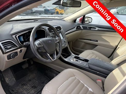 Used 2019 Ford Fusion SEL image 10