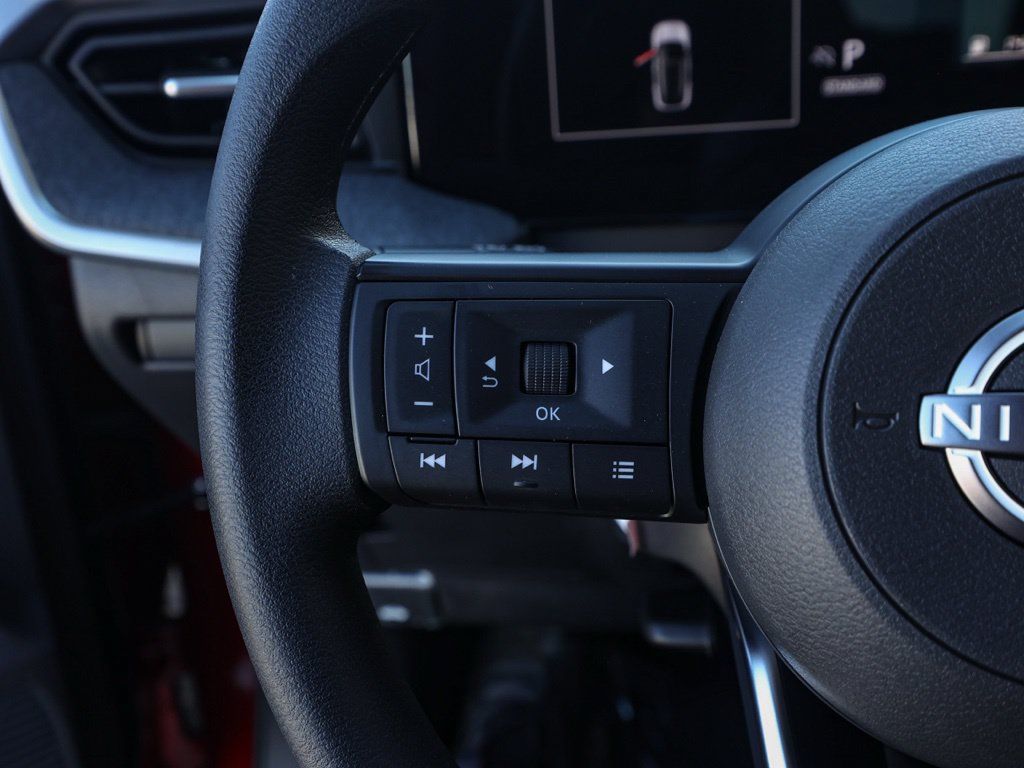 Used 2026 Nissan Kicks SV FWD image 27