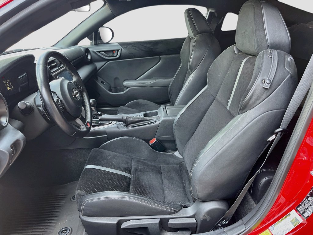 Used 2022 Toyota GR86 Premium w/ ALL Weather Mat Package (TMS) RWD image 20