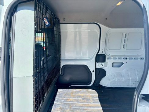 Used 2011 Ford Transit Connect XL image 22