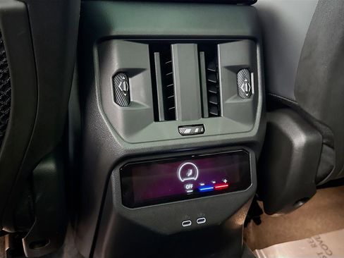 Used 2025 BMW X3 xDrive30i w/ Premium Package image 26